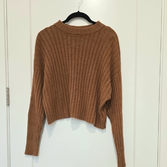 AE Ribbed Sweater - Picture 1 of 7